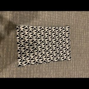 MK Reversible Infiniti Scarf